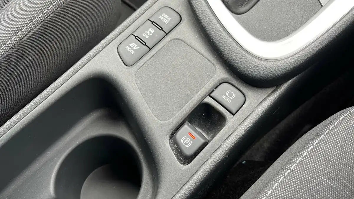 2023-toyota-yaris-15-vvt-i-design-big-41
