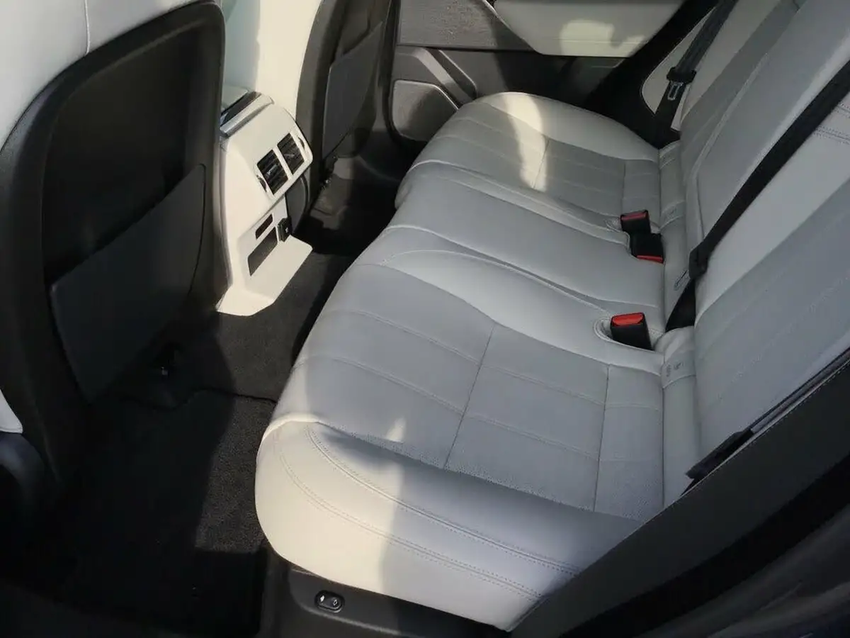 2020-land-rover-range-rover-velar-20-d240-r-dynamic-hse-big-40