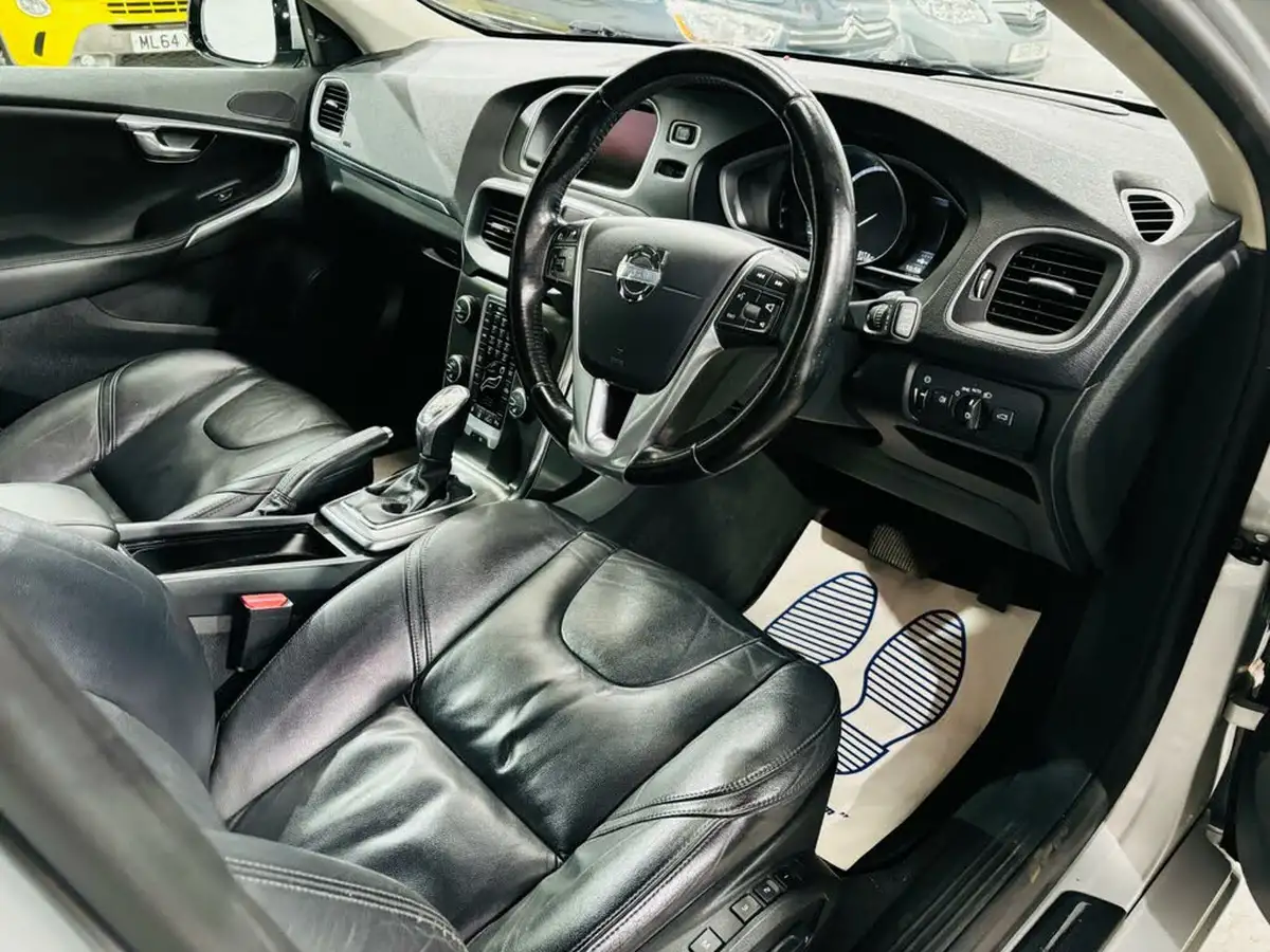 2012-volvo-v40-20td-d3-se-lux-geartronic-big-9