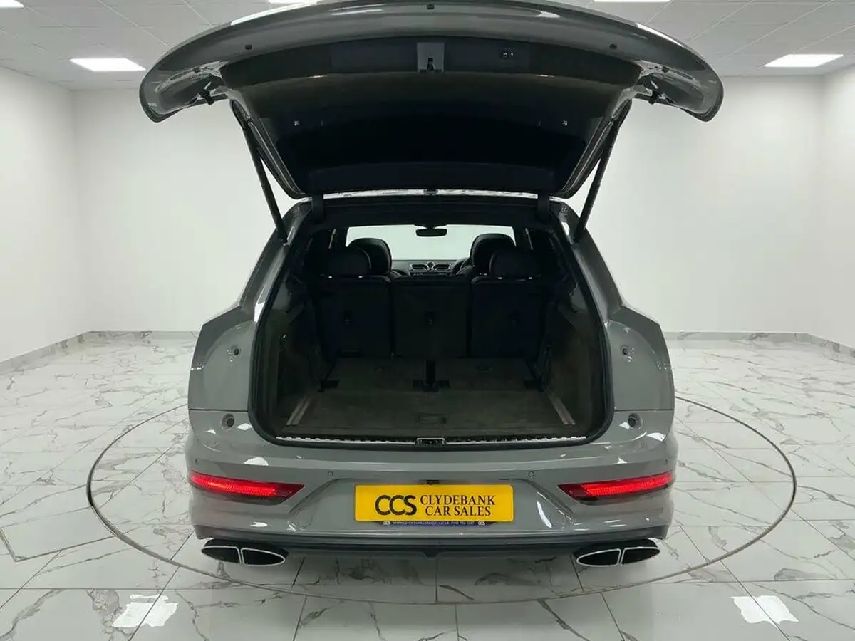 2021-bentley-bentayga-40-v8-big-52
