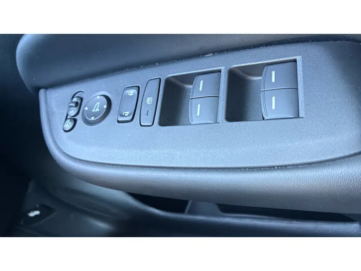 2023-honda-jazz-15-i-mmd-advance-big-18