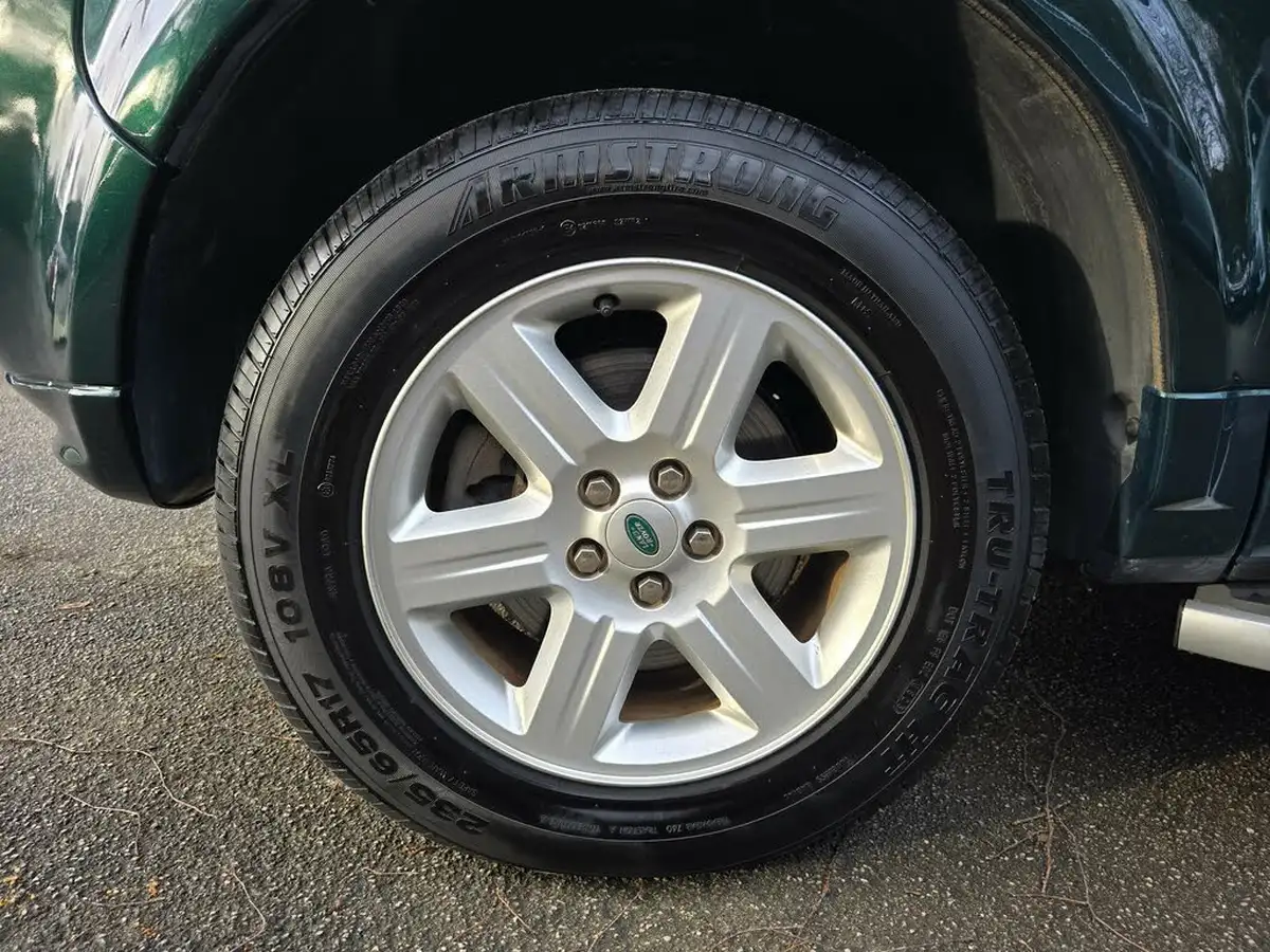 2011-land-rover-freelander-2-32-4x4-big-49