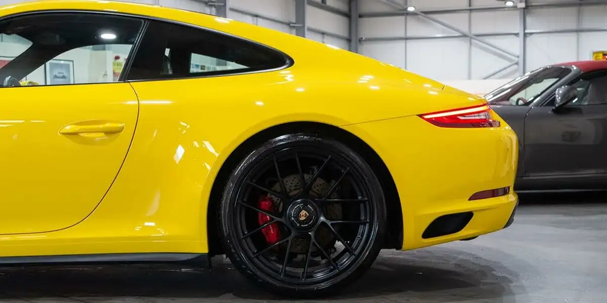 2018-porsche-911-30-carrera-gts-coupe-big-7