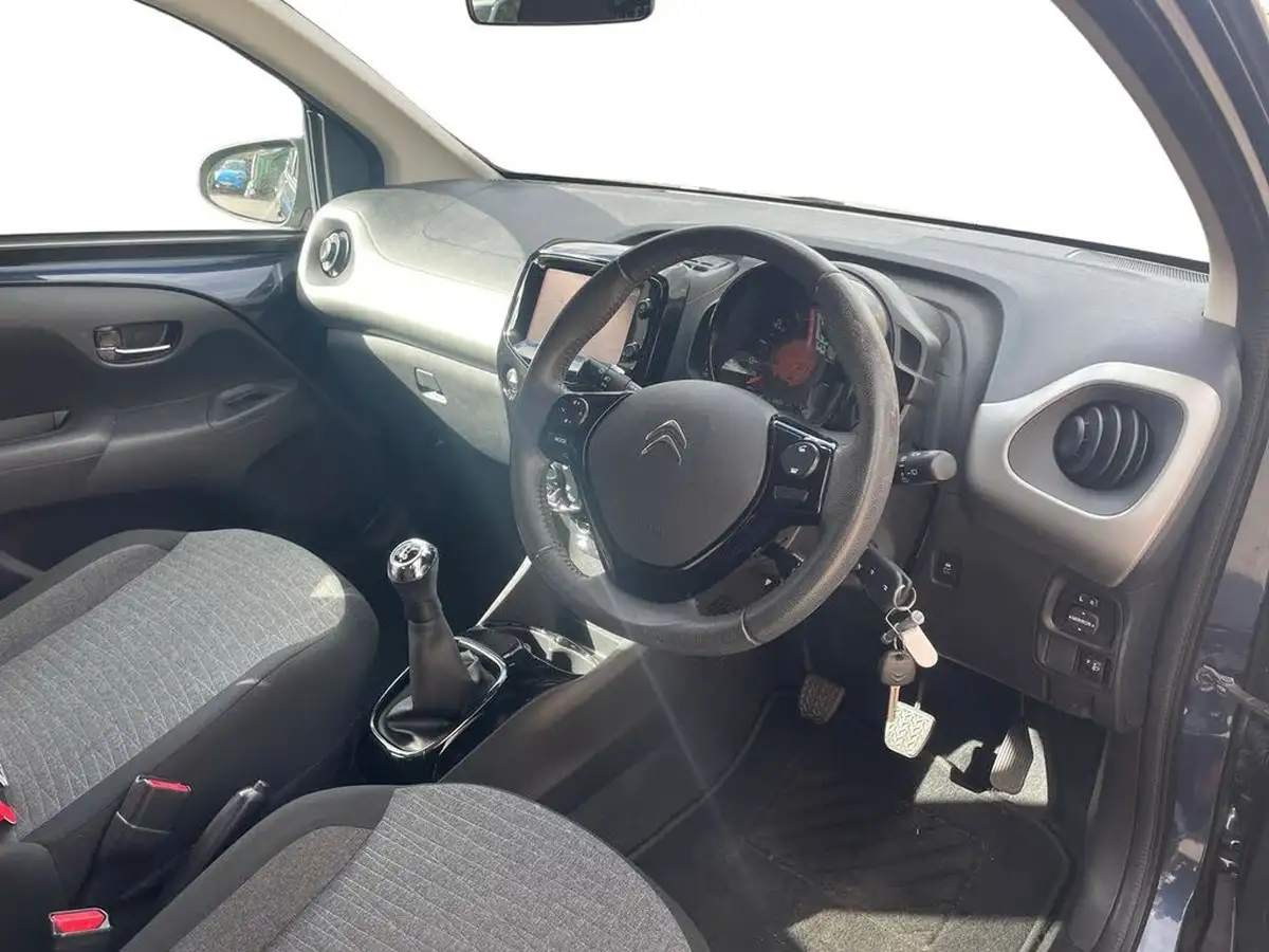 2014-citroen-c1-12-puretech-airscape-flair-5d-big-14