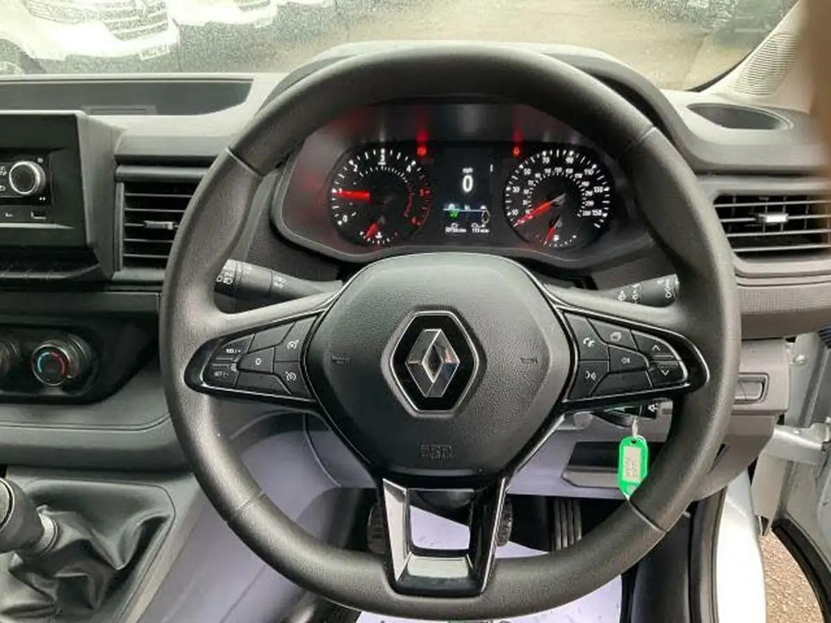2022-renault-trafic-20dci-sl28-130-business-big-13