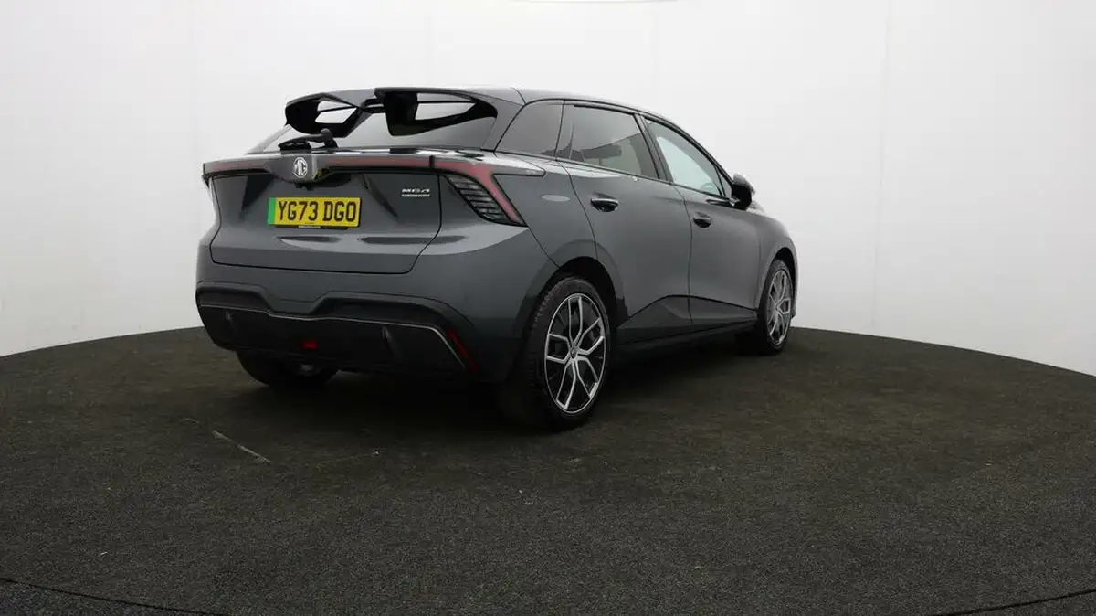 2023-mg-mg4-e-trophy-ev-203ps-long-big-76