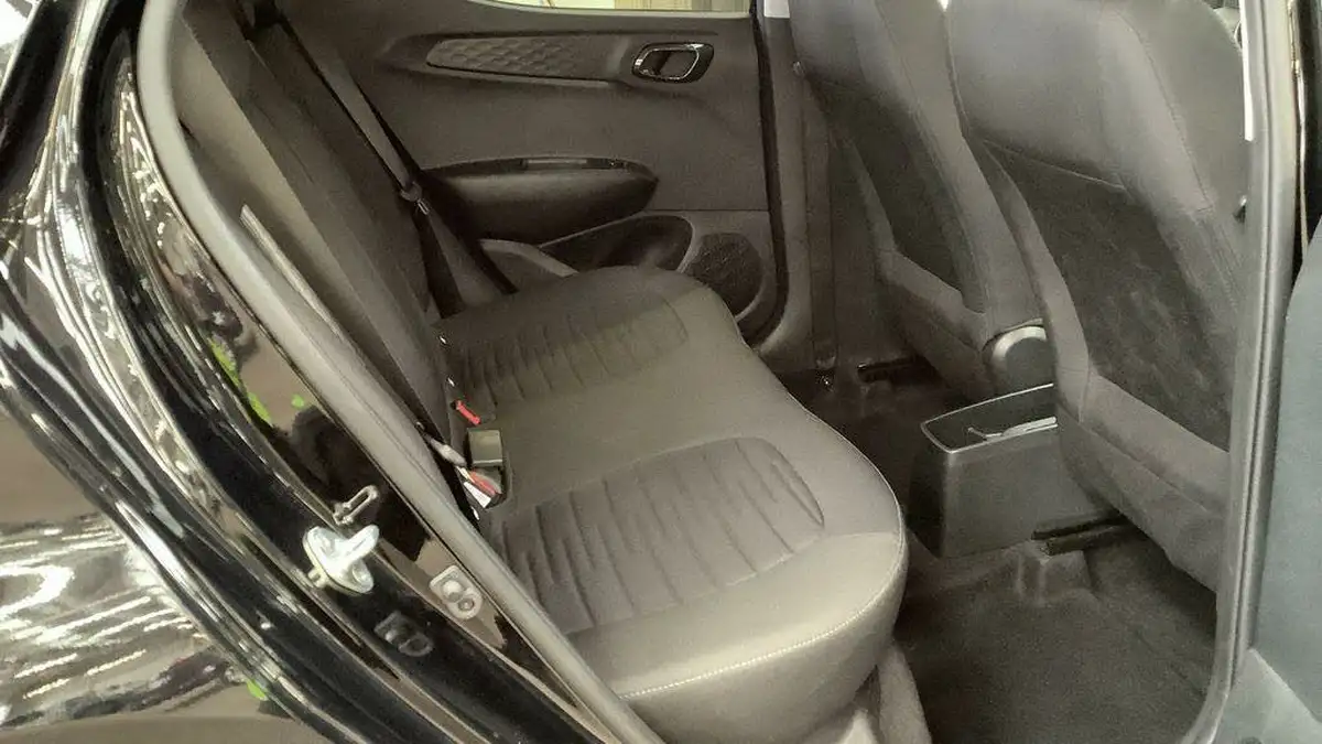 2022-hyundai-i10-12-premium-auto-big-7