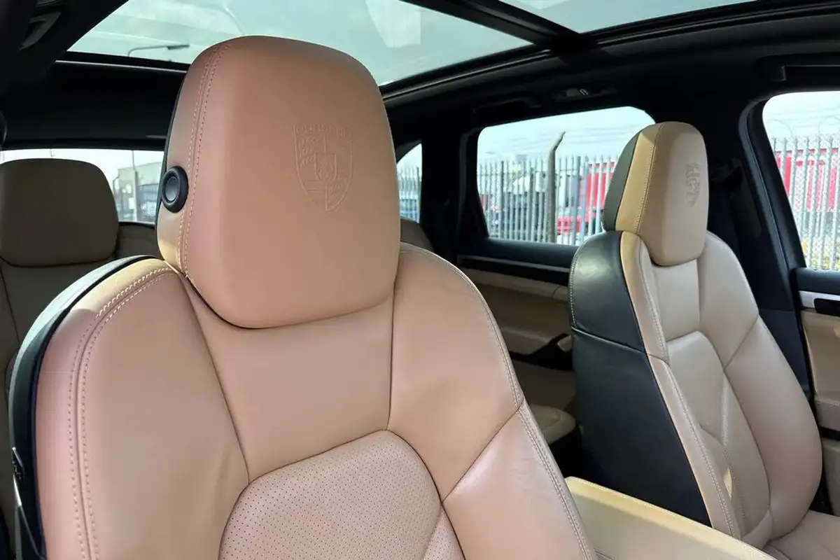 2015-porsche-cayenne-42td-s-big-19
