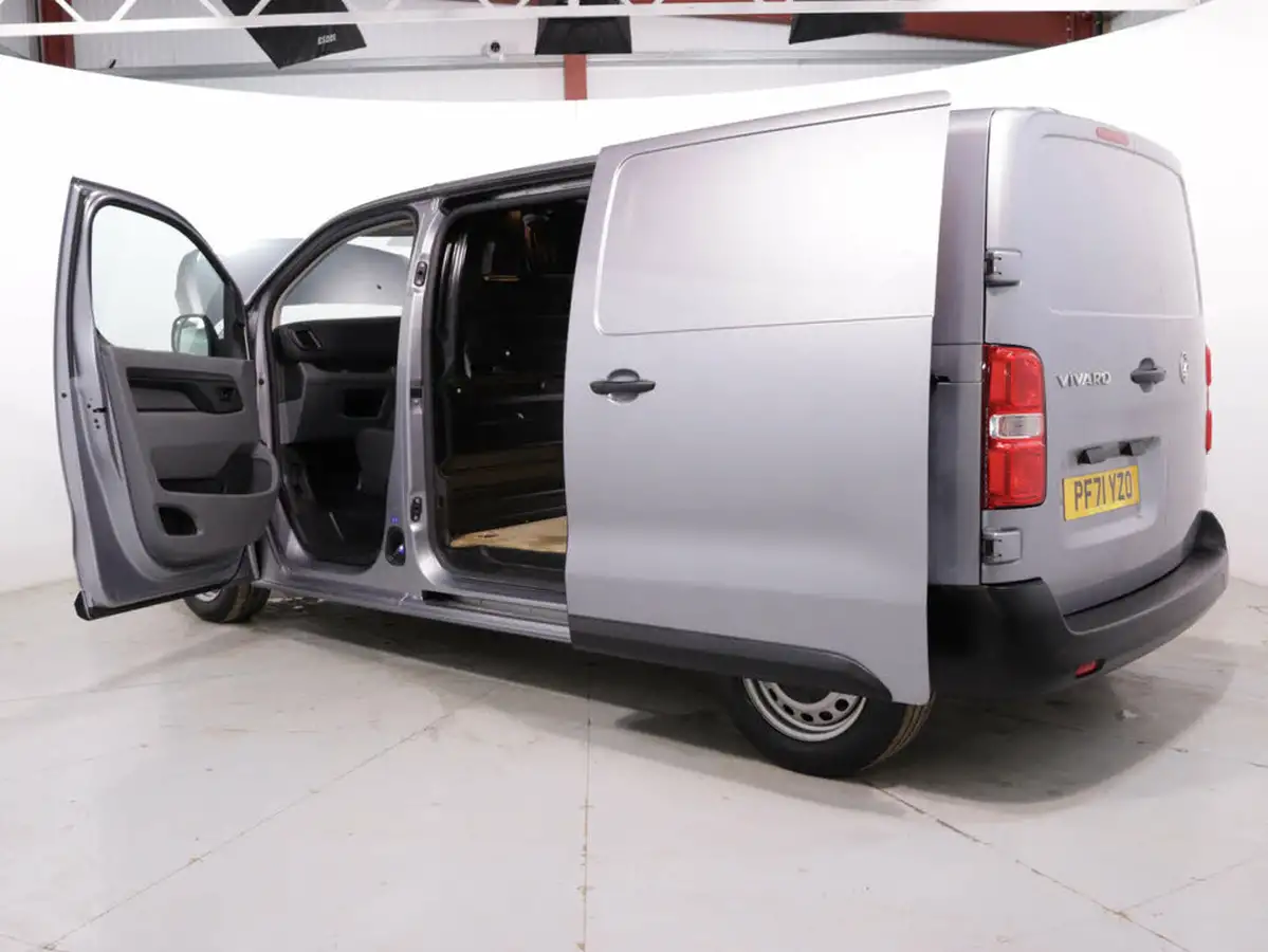 2022-vauxhall-vivaro-15td-2700-l1h1-dynamic-120pseu6d-big-40