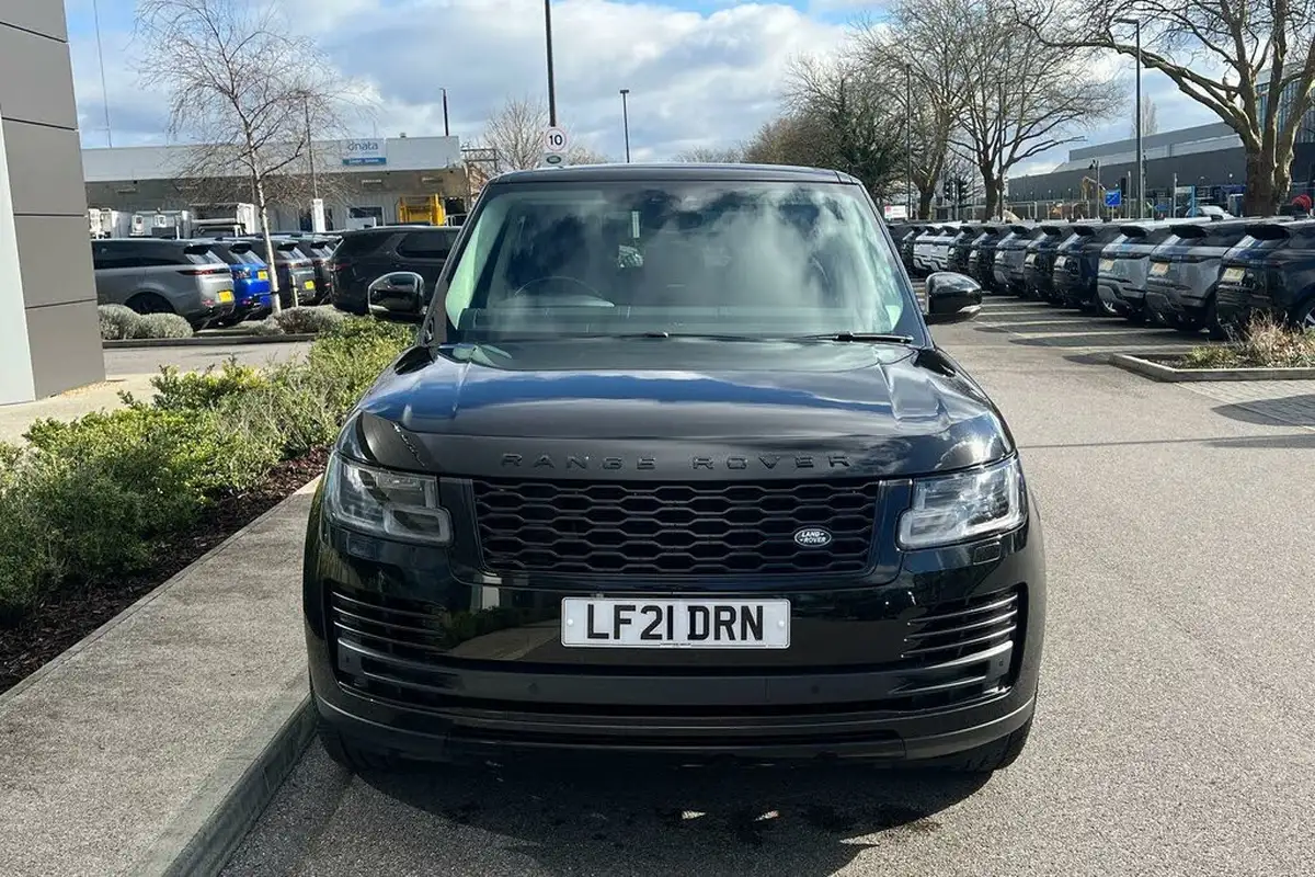 2021-land-rover-range-rover-30-d300-westminster-black-big-14