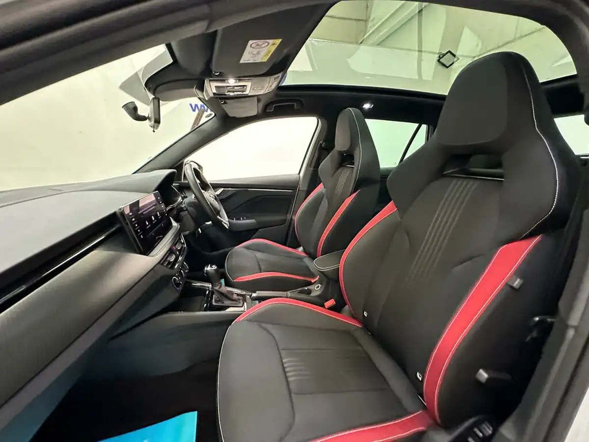 2021-skoda-kamiq-10-tsi-monte-carlo-109ps-dsg-big-33