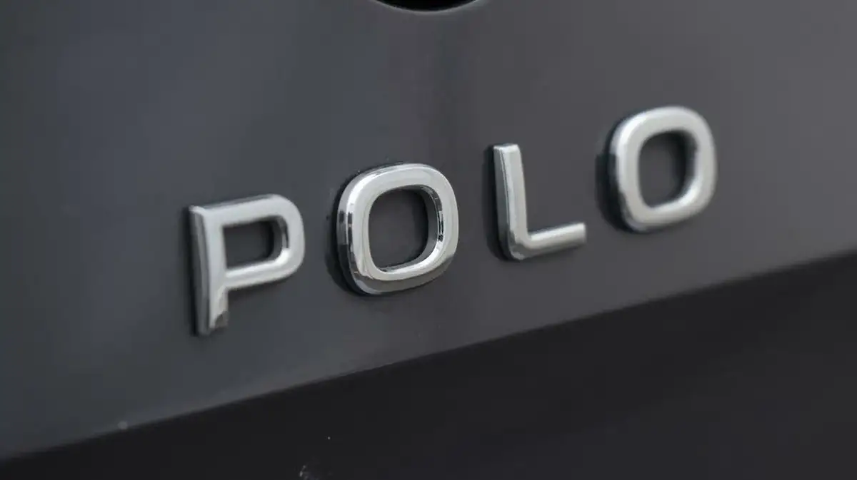 2022-volkswagen-polo-10-tsi-r-line-95ps-dsg-big-21