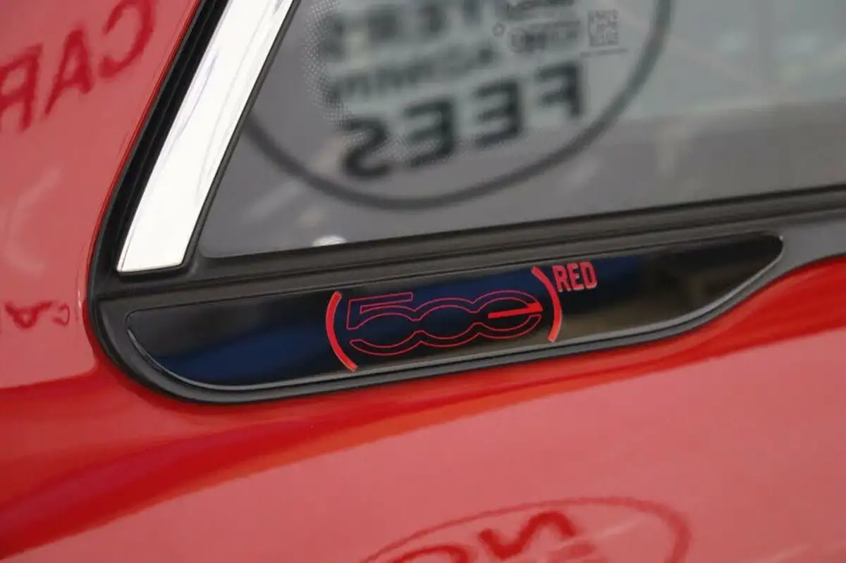 2022-fiat-500-e-red-117bhp-big-15