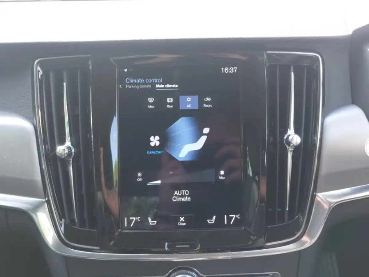 2020-volvo-s90-20-t4-momentum-plus-big-18