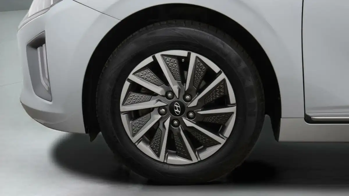 2020-hyundai-ioniq-e-premium-se-electric-100kw-big-18
