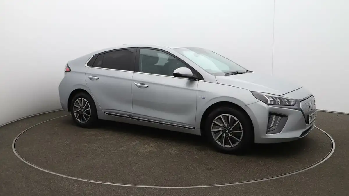 2020-hyundai-ioniq-e-premium-se-electric-100kw-big-46