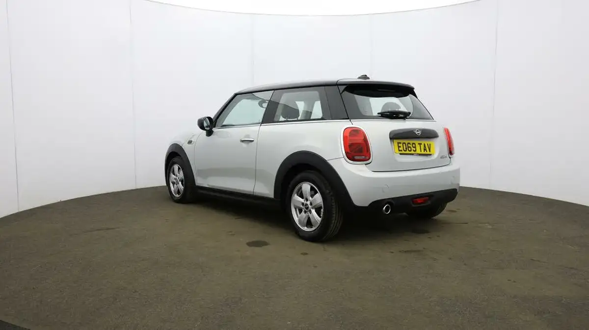 2019-mini-cooper-15-cooper-classic-hatchback-3d-big-52
