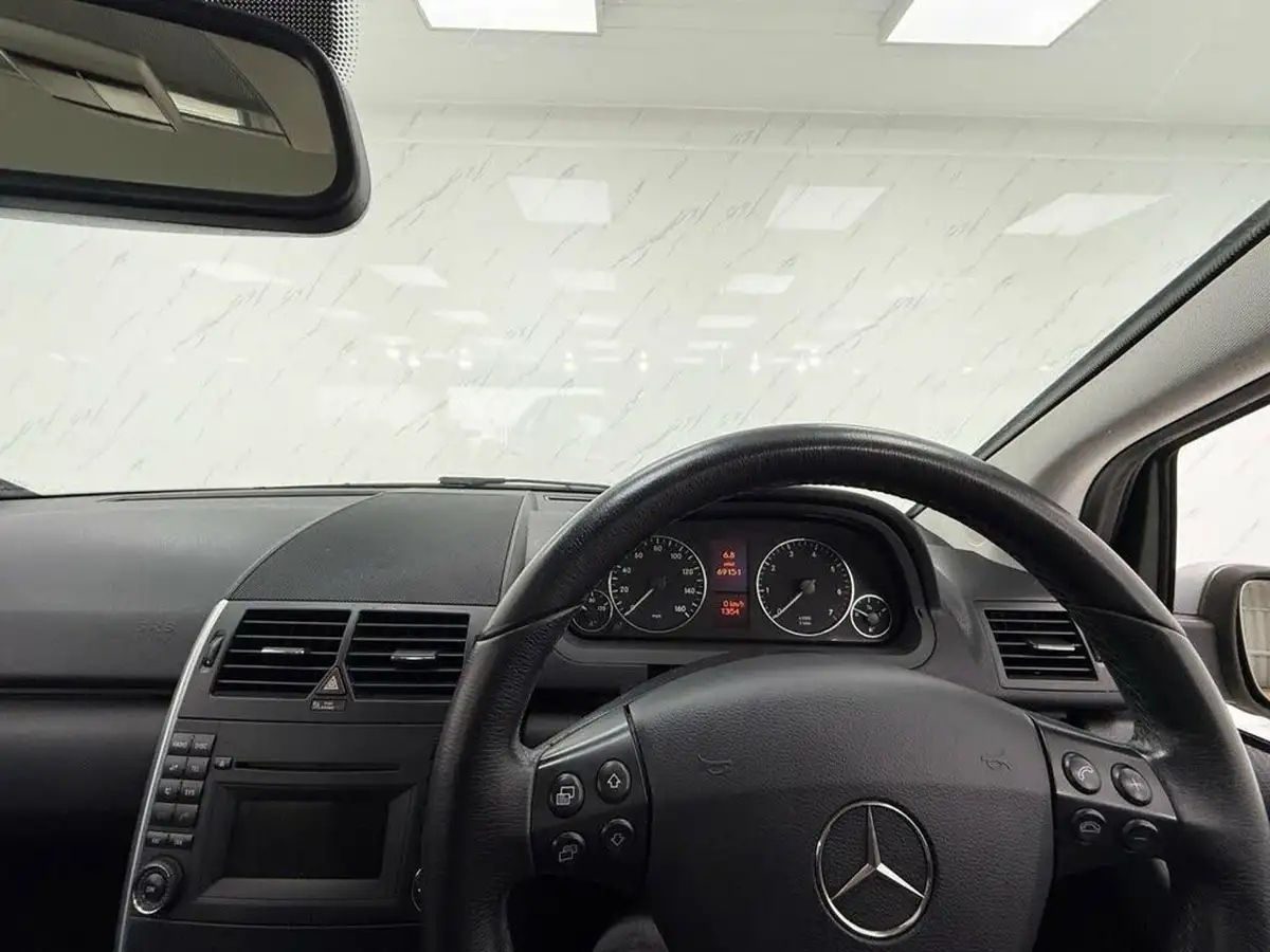2009-mercedes-benz-a-class-17-a180-avantgarde-se-blue-f-5d-big-18