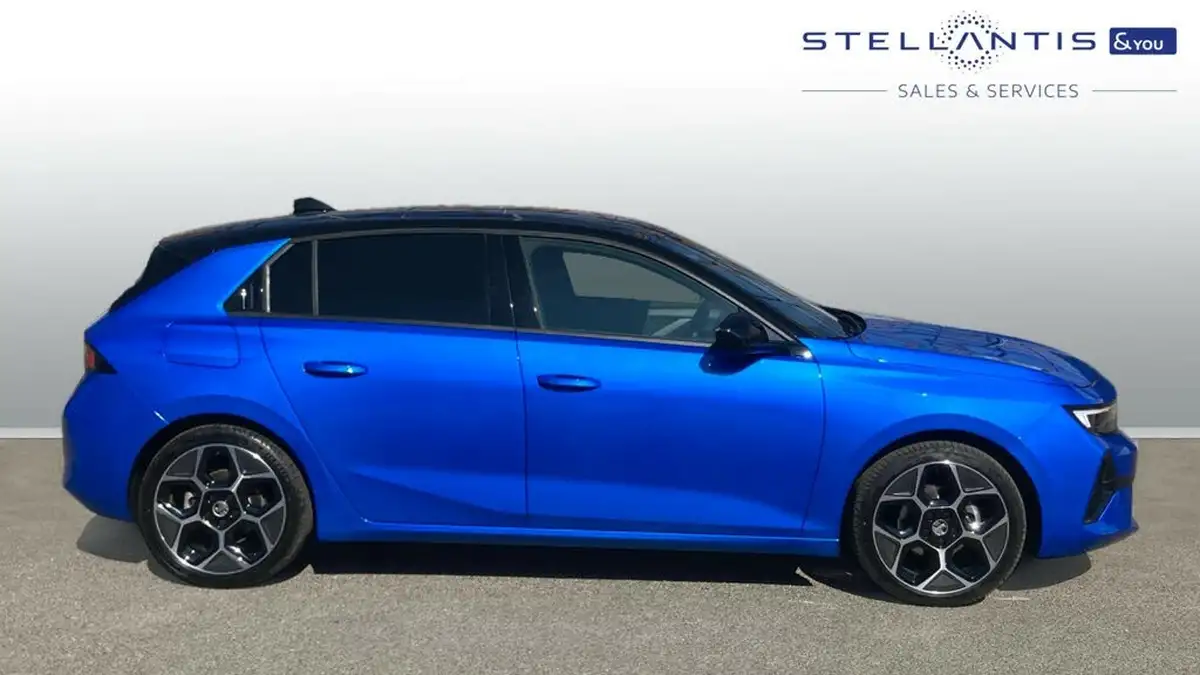 2024-vauxhall-astra-12-turbo-ultimate-130ps-hatchback-auto-big-1