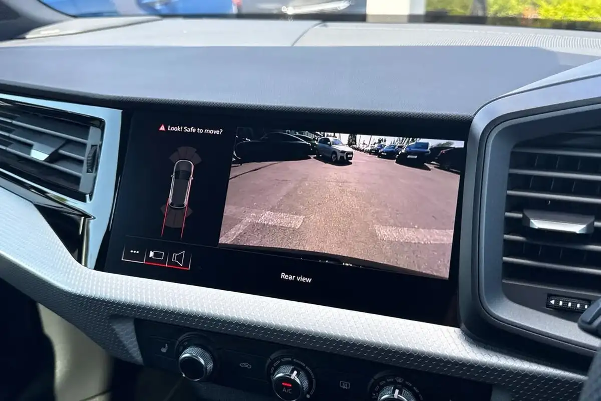 2025-audi-a1-15-35-tfsi-s-line-big-42
