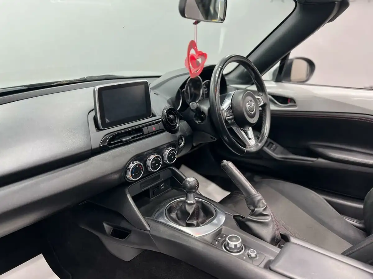 2015-mazda-mx-5-15-se-l-nav-big-46