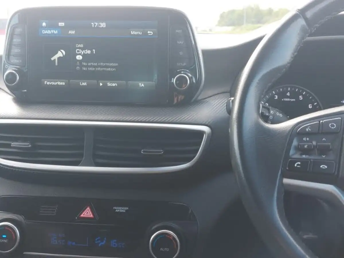 2018-hyundai-tucson-16-gdi-se-nav-big-9