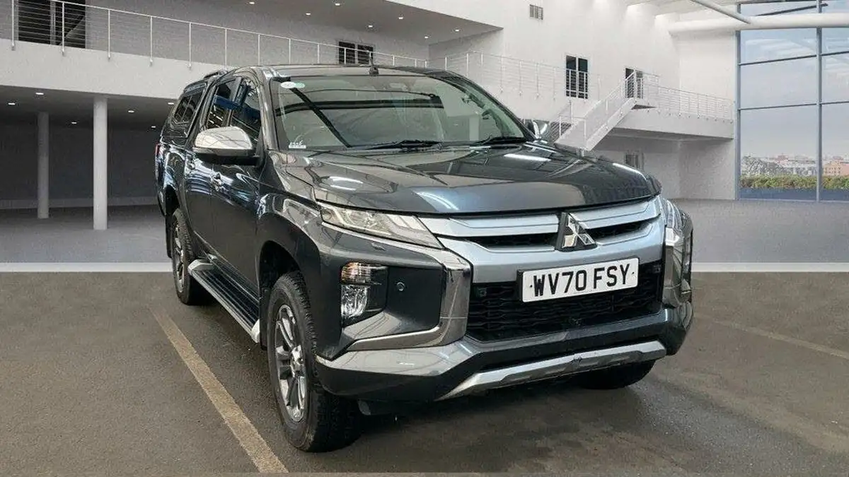 2020-mitsubishi-l200-22di-d-barbarian-x-big-4