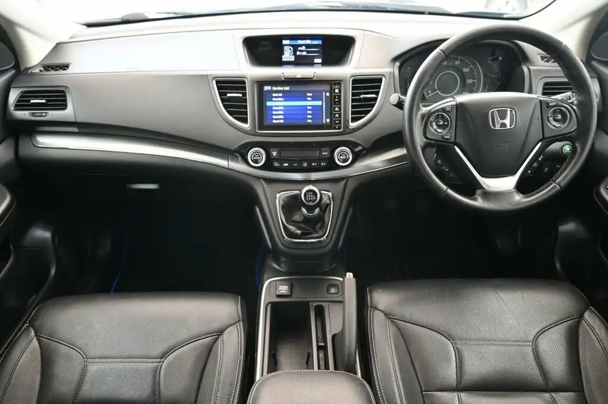 2017-honda-cr-v-16i-dtec-black-edition-big-13