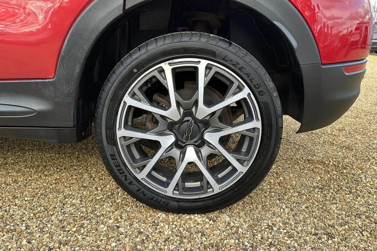 2017-fiat-500x-20multijet-cross-plus-big-34