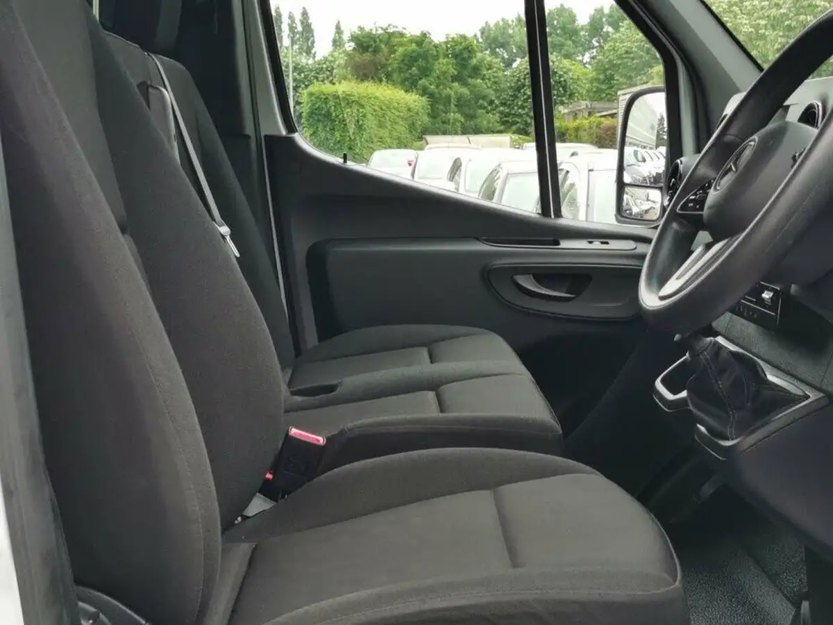 2024-mercedes-benz-sprinter-20cdi-315-l2h1-premium-big-8