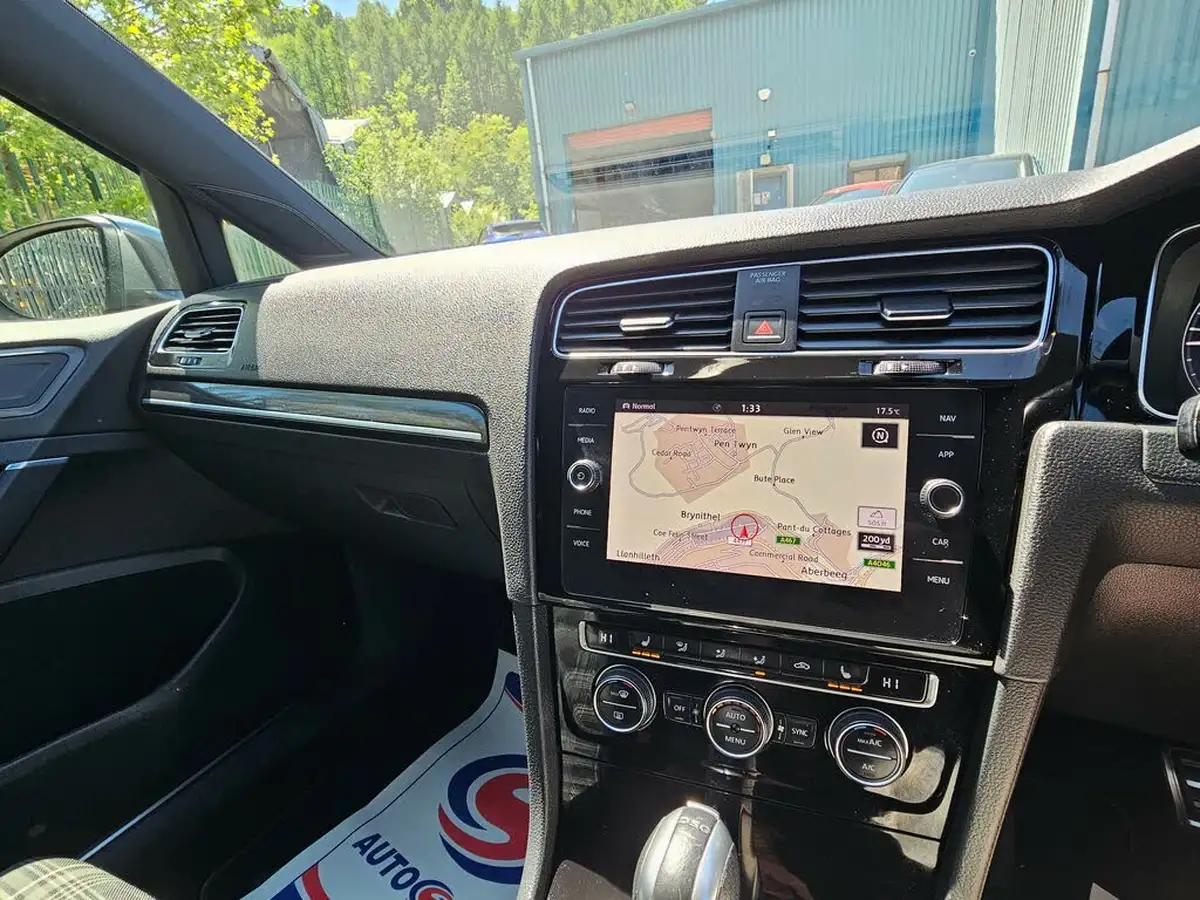 2018-volkswagen-golf-20tdi-gtd-hatchback-5d-dsg-big-17