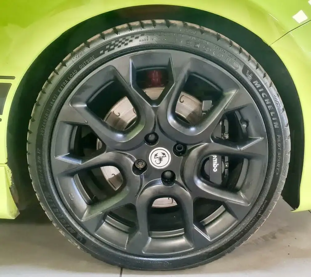 2020-abarth-595-14-tjet-competizione-big-4