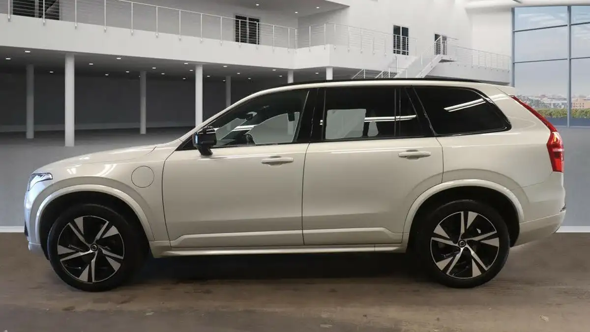 2021-volvo-xc90-20-t8-r-design-455bhp-big-5