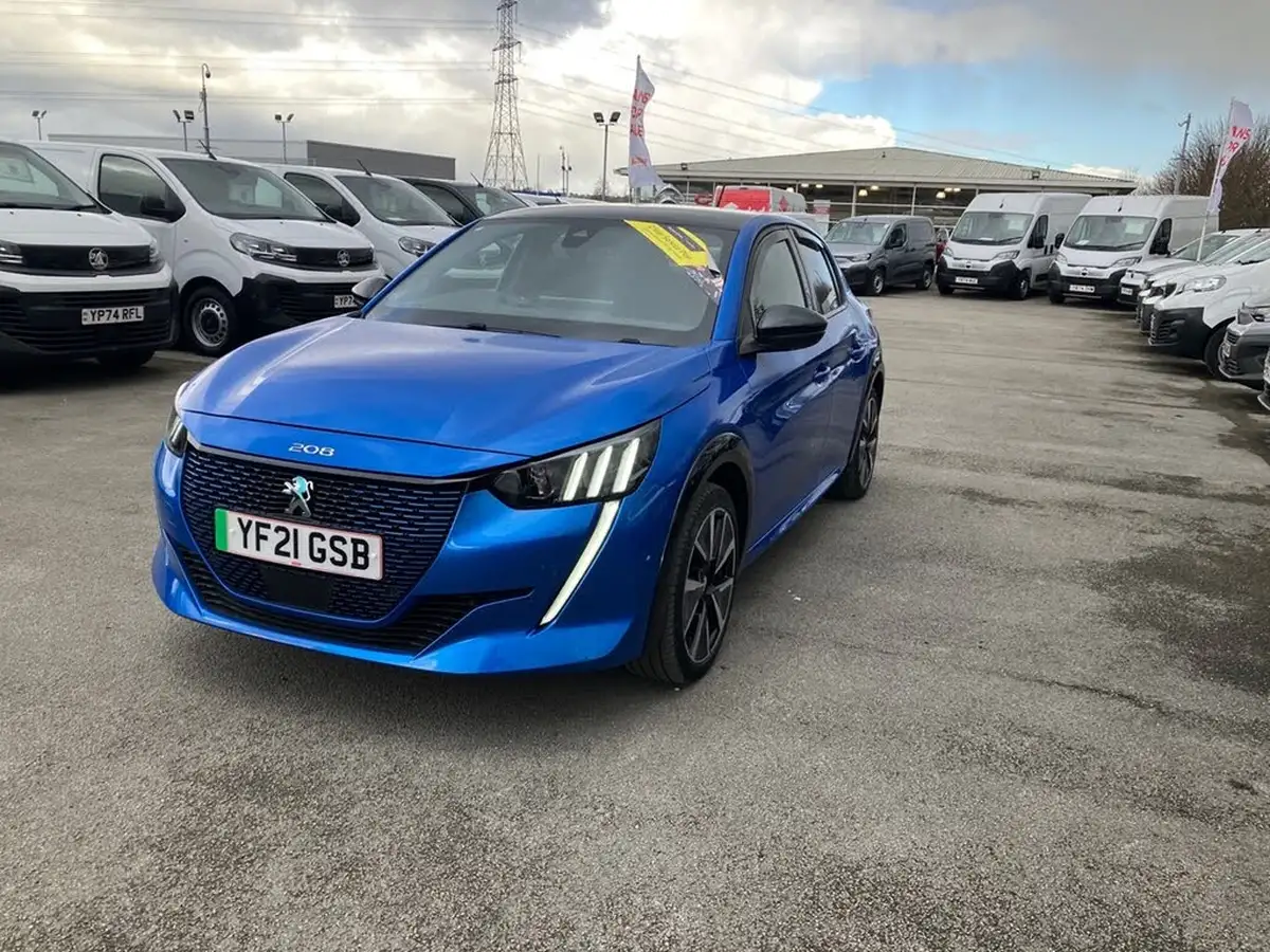 2021-peugeot-208-e-gt-premium-big-26