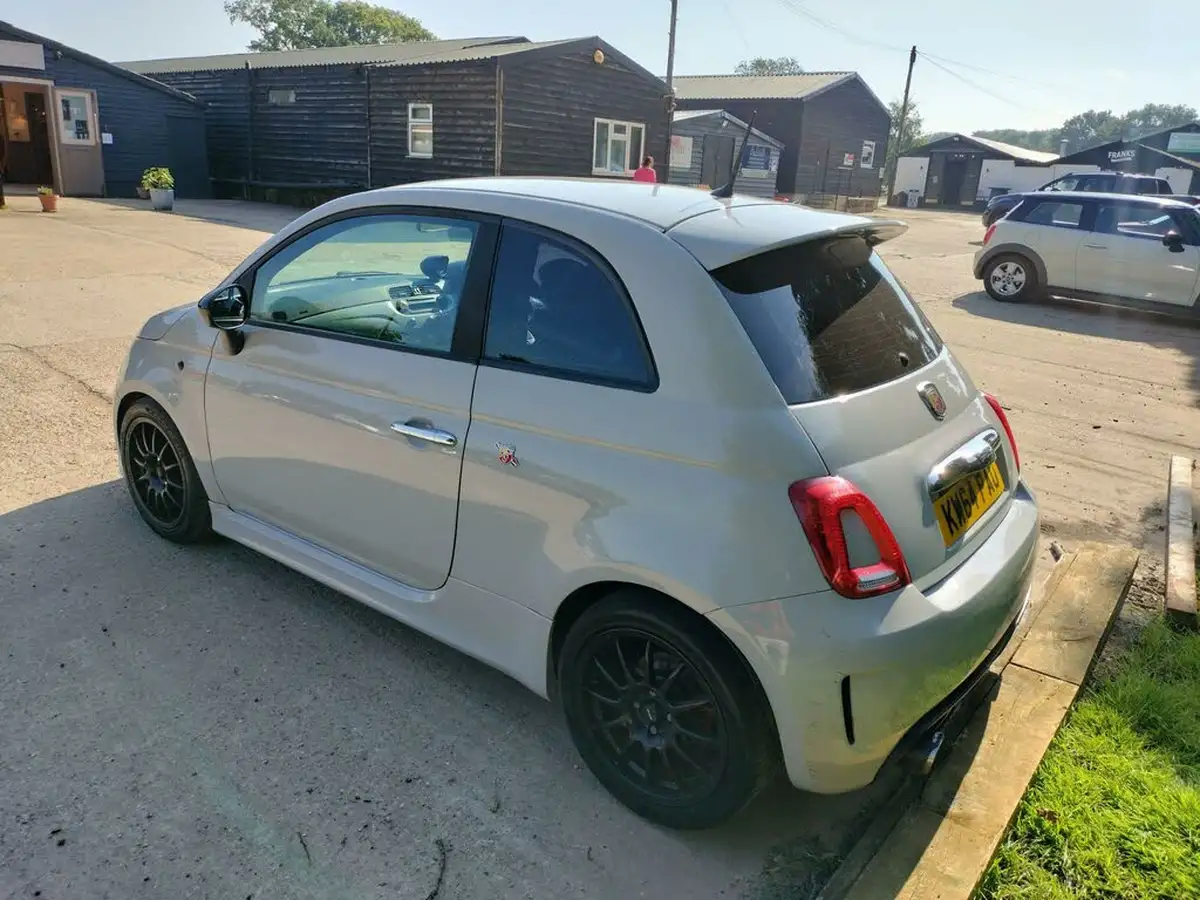 2015-fiat-500-14-abarth-t-jet-big-5