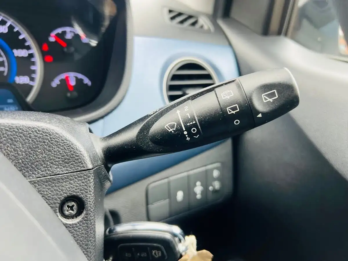 2015-hyundai-i10-10-se-big-55
