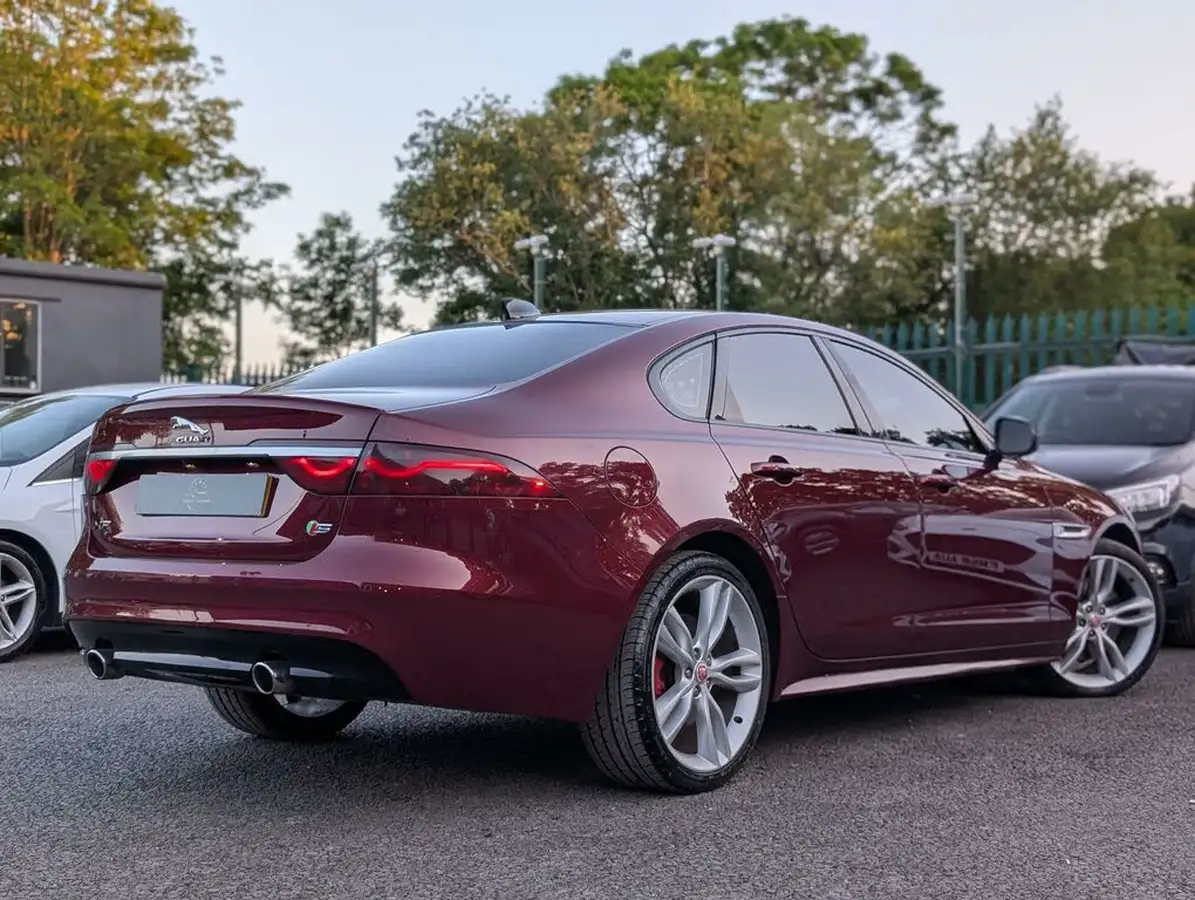 2016-jaguar-xf-30td-s-big-7