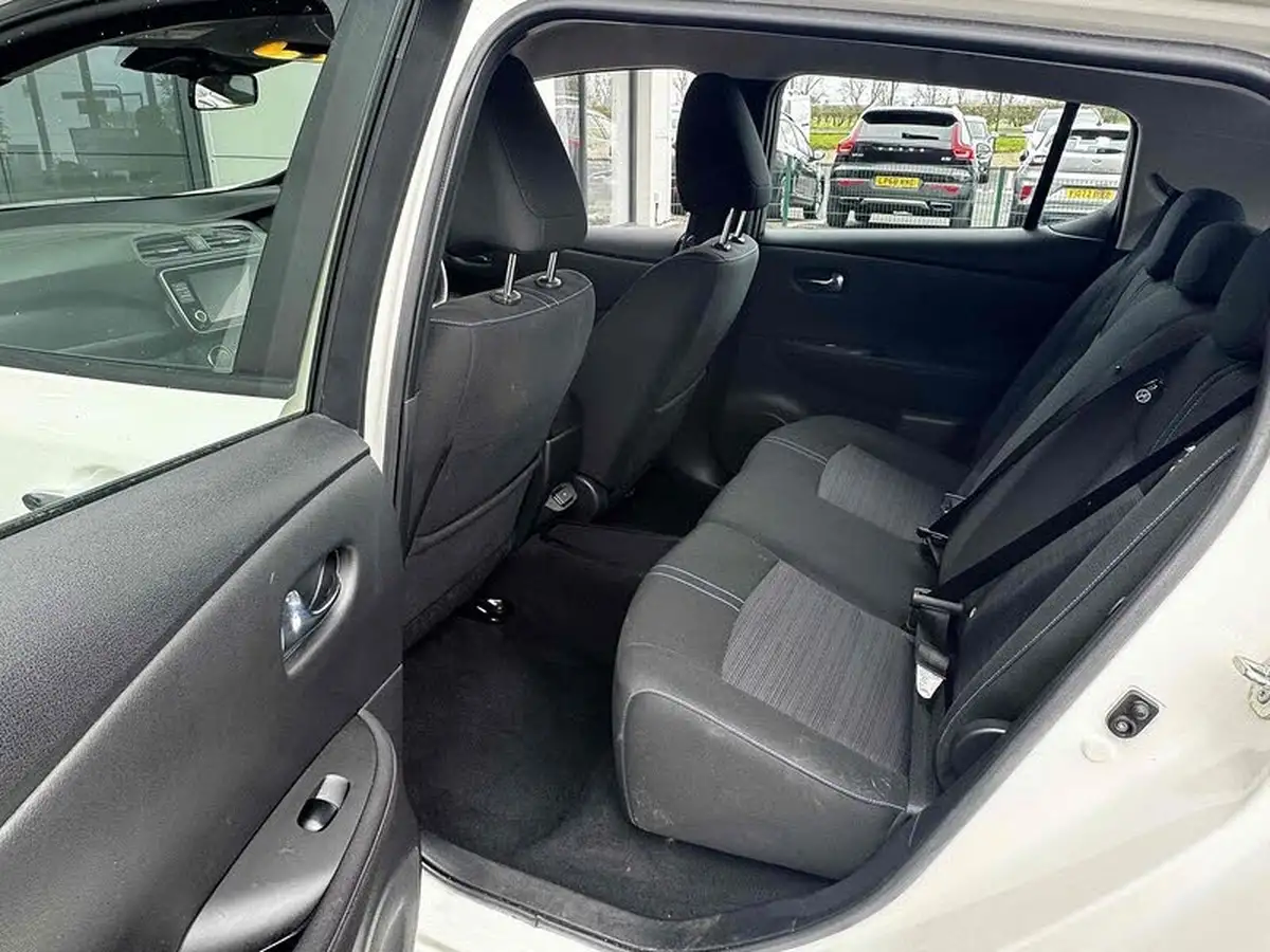 2022-nissan-leaf-e-acenta-big-29