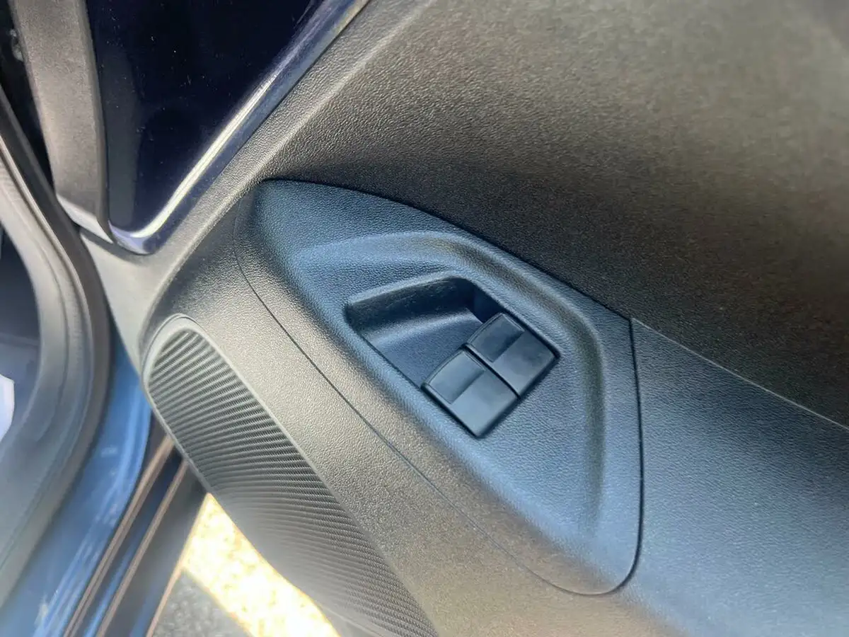 2016-citroen-c1-12-puretech-flair-82ps-5d-big-42