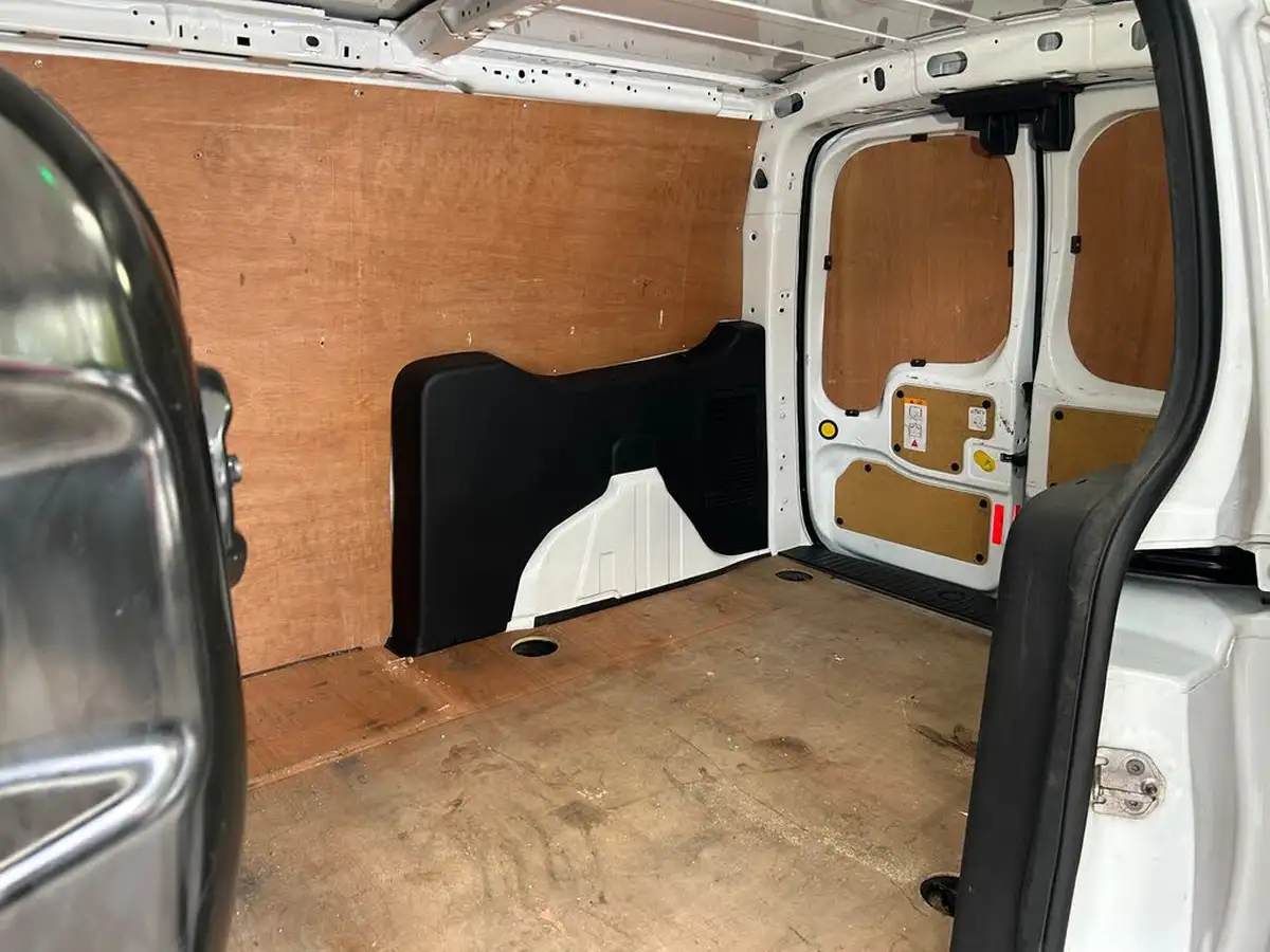 2014-ford-transit-connect-16tdci-l2-limited-big-15