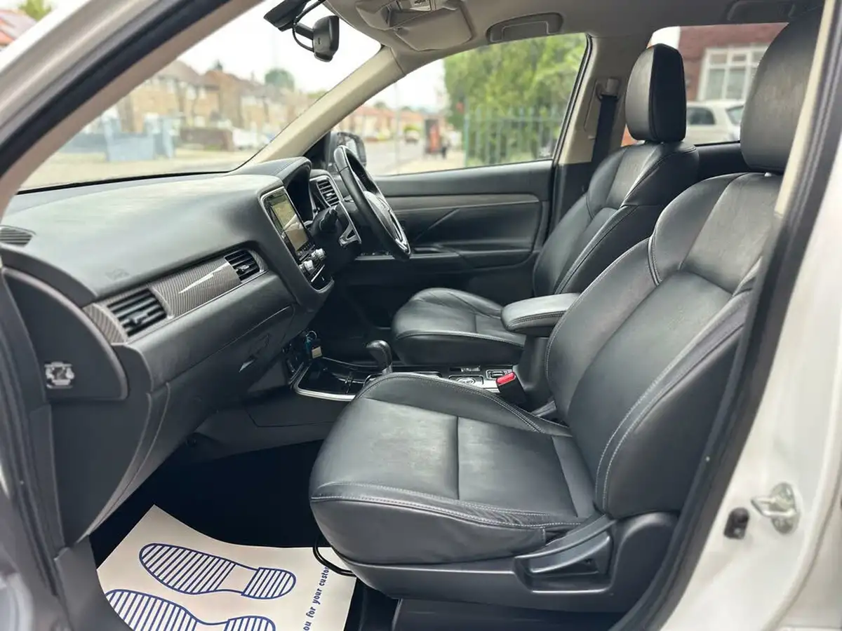 2020-mitsubishi-outlander-20-exceed-big-32
