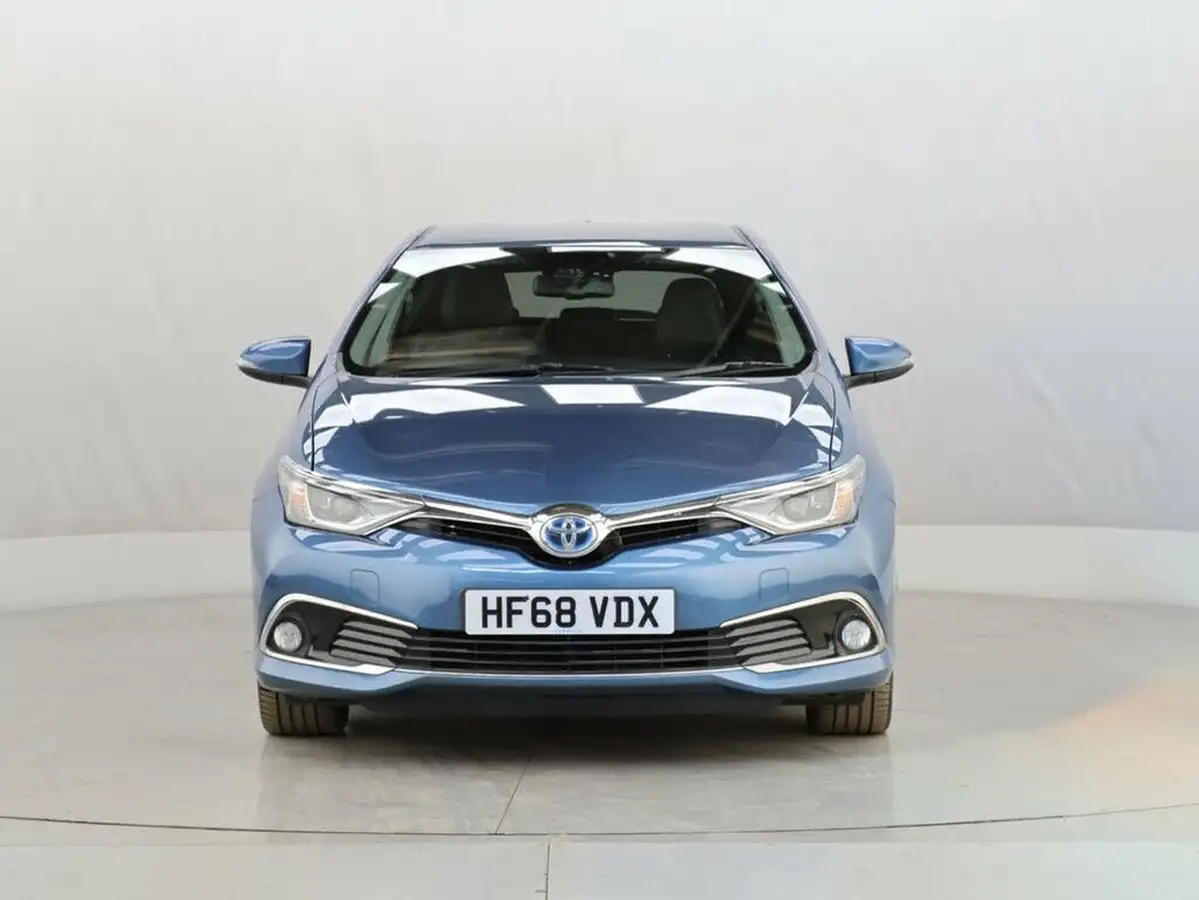 2018-toyota-auris-18-vvt-i-hsd-excel-pan-roof-hatchback-big-2