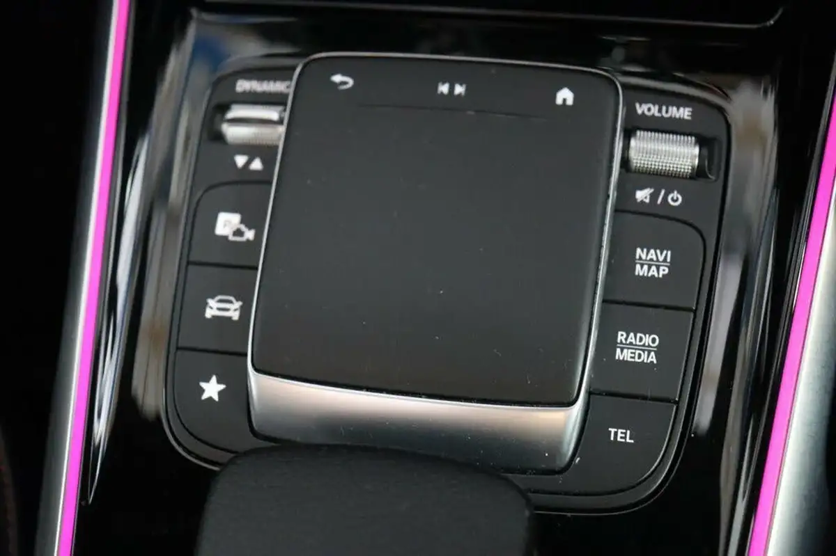 2021-mercedes-benz-glb-class-13-glb-200-amg-line-premium-plus-driving-assistance-big-35