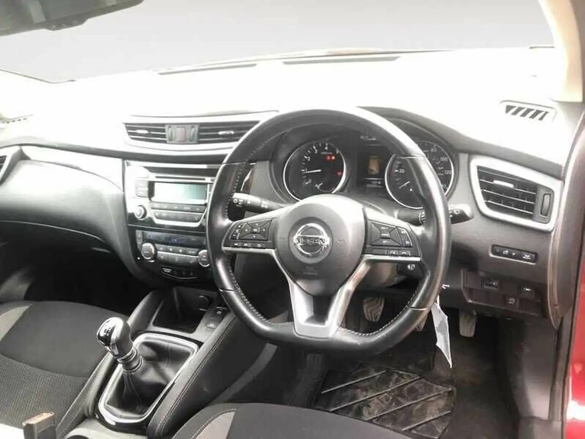 2018-nissan-qashqai-12-dig-t-acenta-big-4