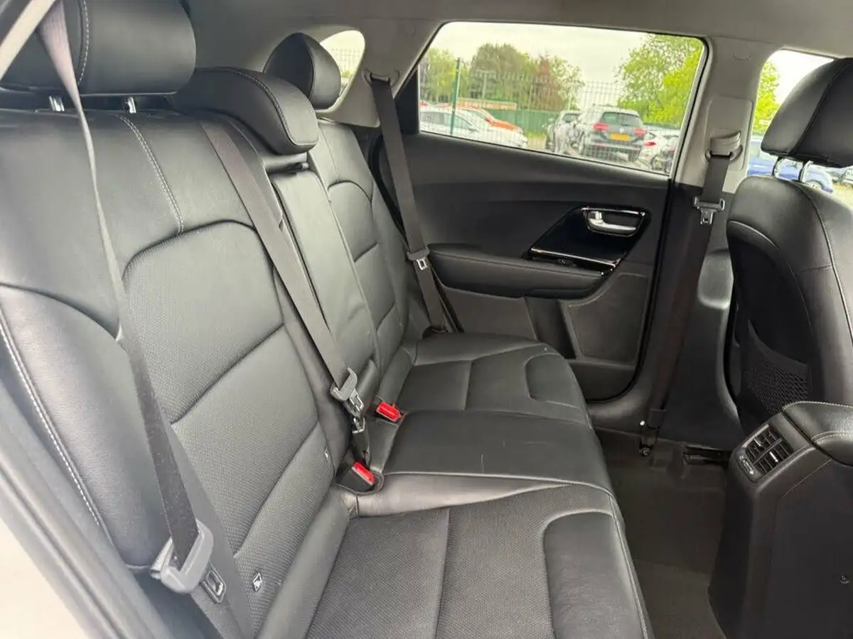 2022-kia-niro-16-gdi-3-156kwh-big-41