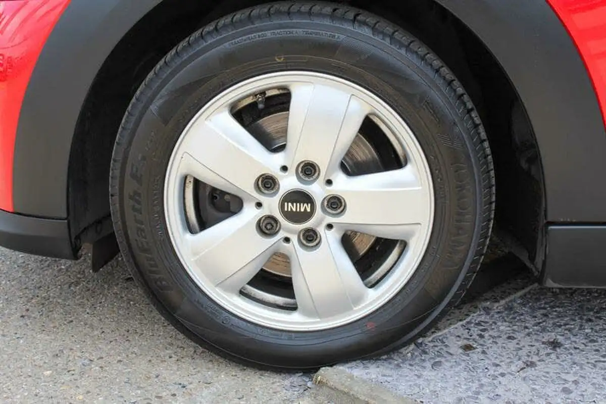 2022-mini-cooper-15-cooper-classic-hatchback-5d-big-15