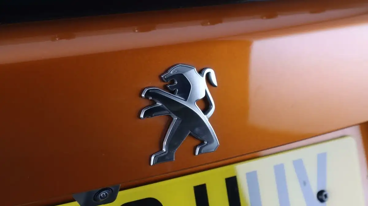 2022-peugeot-2008-suv-12-puretech-gt-big-20