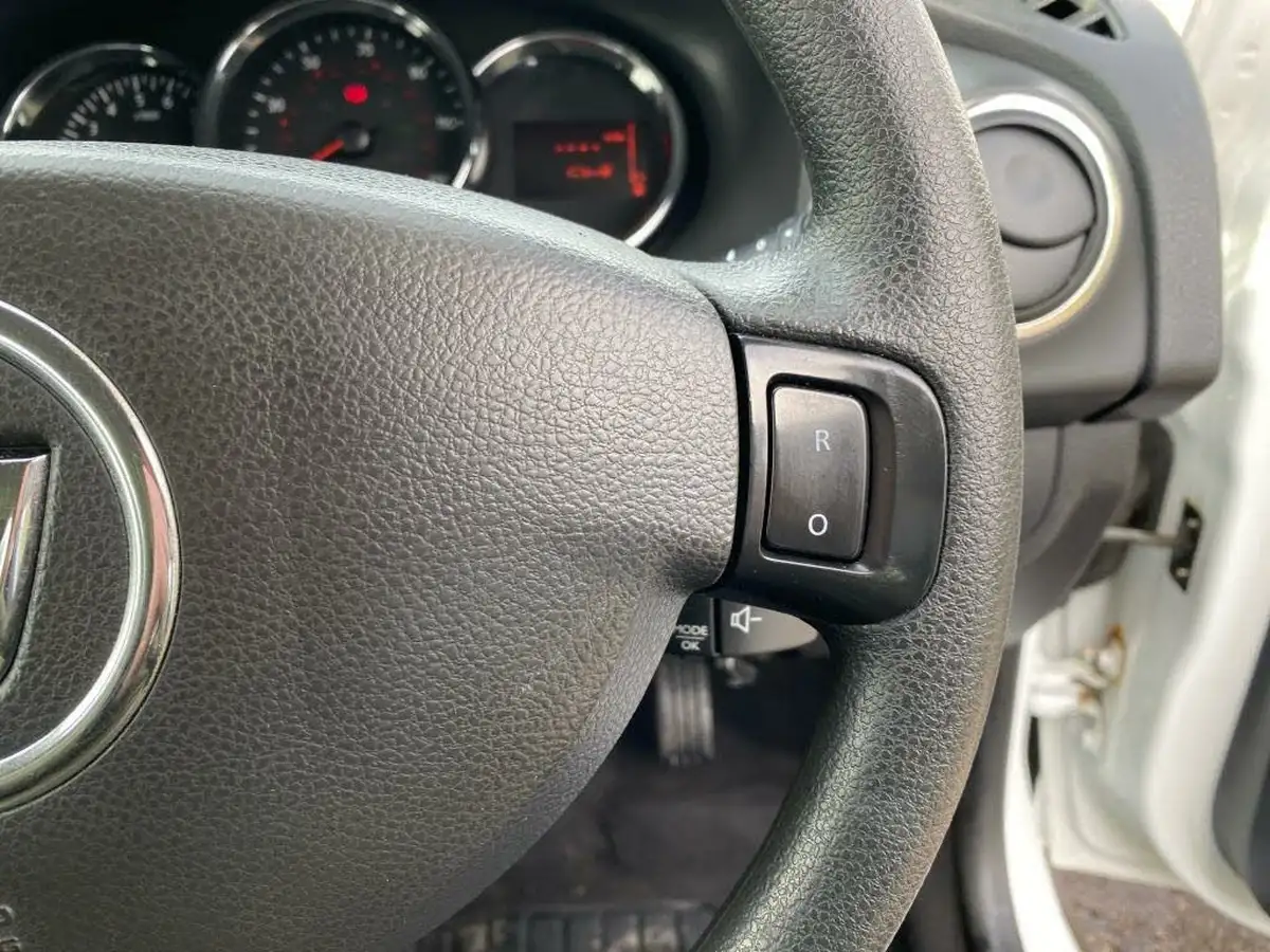 2016-dacia-sandero-stepway-09-tce-laureate-big-18