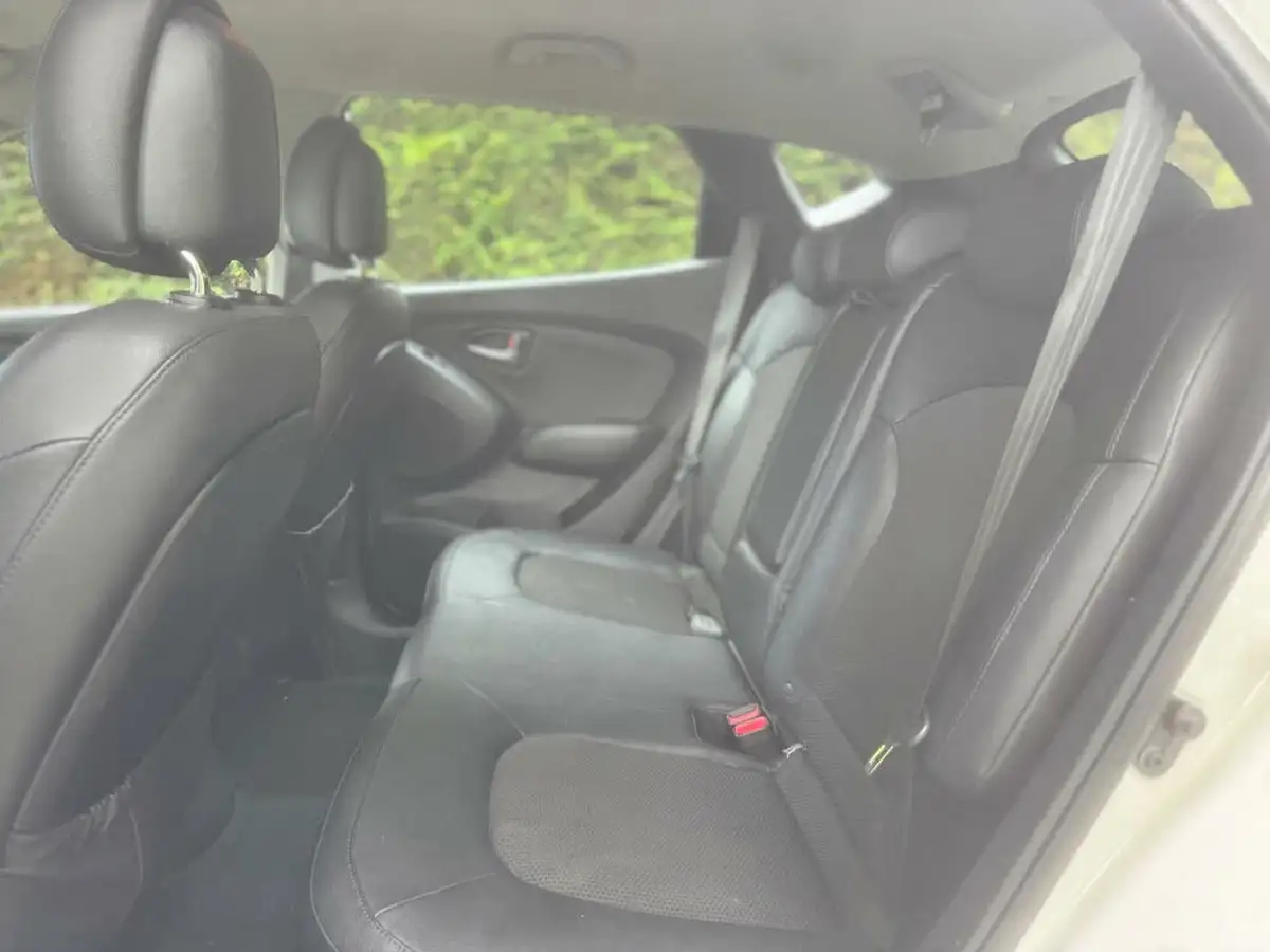 2014-hyundai-ix35-17td-se-big-16