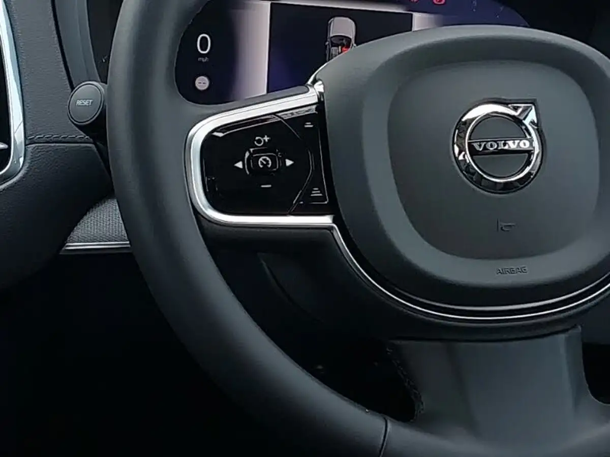 2024-volvo-xc90-20-b5-plus-big-9